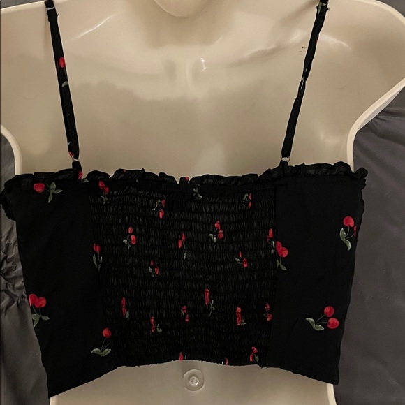 Forever 21 Black Cherry-Print Ruched Crop Top - Picture 2 of 2